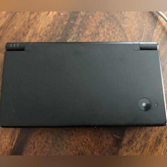 Nintendo DSi (Black) - Picture 3 of 5